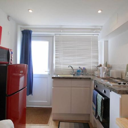 Pebbles Apartment By Air Premier Seaford Bagian luar foto
