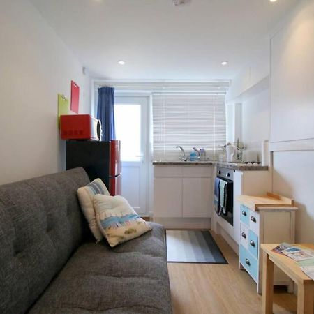 Pebbles Apartment By Air Premier Seaford Bagian luar foto