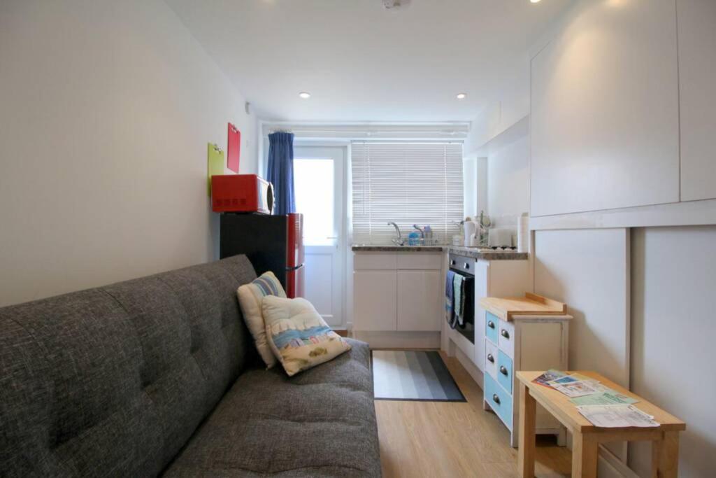 Pebbles Apartment By Air Premier Seaford Bagian luar foto