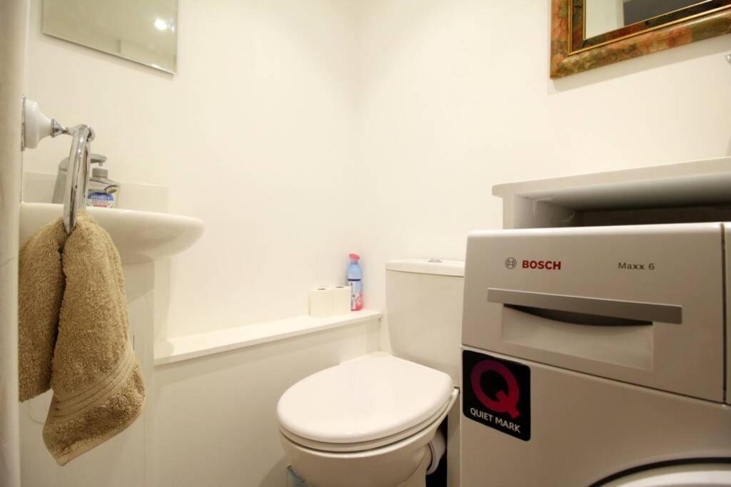 Pebbles Apartment By Air Premier Seaford Bagian luar foto
